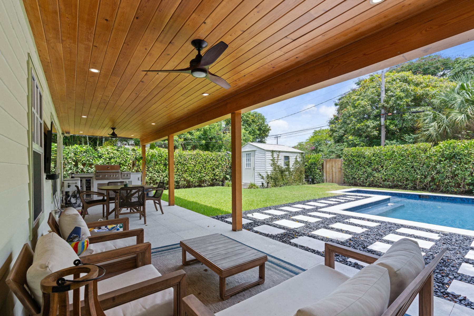 521 33RD Street, West Palm Beach, FL 33407 detail 3